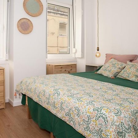 Charming 1 Bedroom Apartment W/ Terrace Near Belem Lisboa Exterior foto